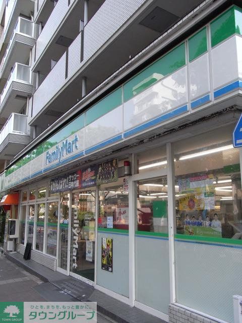コンビニ　ファミリーマート（コンビニ）まで43m