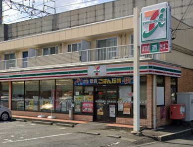 コンビニ　セブン-イレブン 横浜三枚町店（コンビニ）まで438m