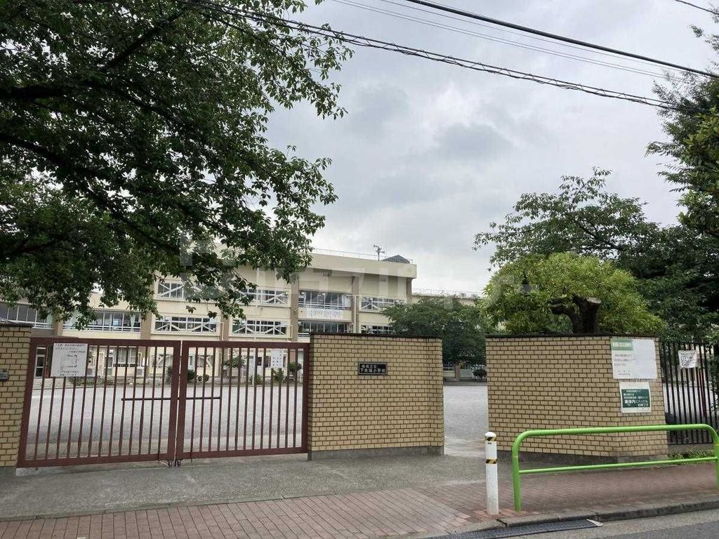 小学校　板橋区立下赤塚小学校（小学校）まで410m