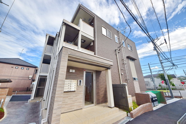 建物外観　★青い空、白い雲★