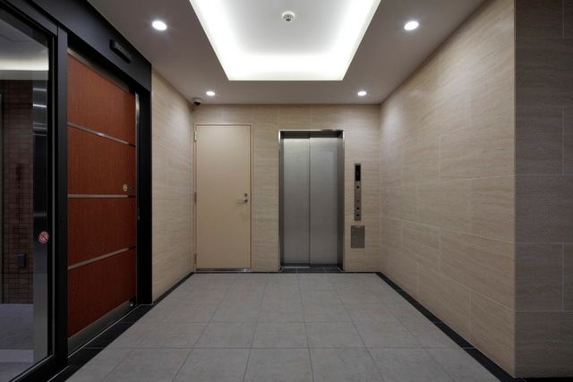 ＪＲ山手線 目黒駅 徒歩13分 8階建 築12年の外観写真