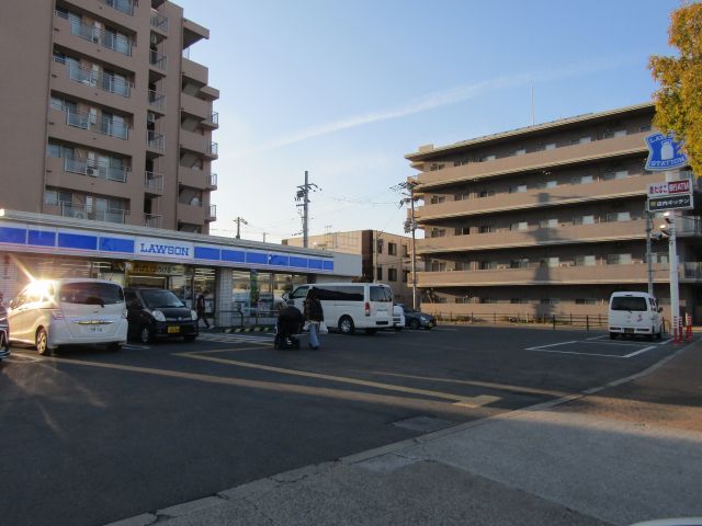 コンビニ　ローソン公園南矢田3丁目店（コンビニ）まで373m