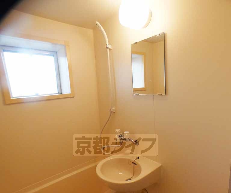 シュール西院の内装写真