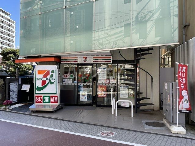 コンビニ　セブンイレブン 浦和駅北口店（コンビニ）まで871m