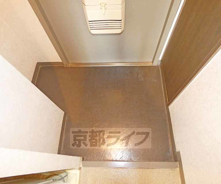 TATSUMIYAビルの玄関写真