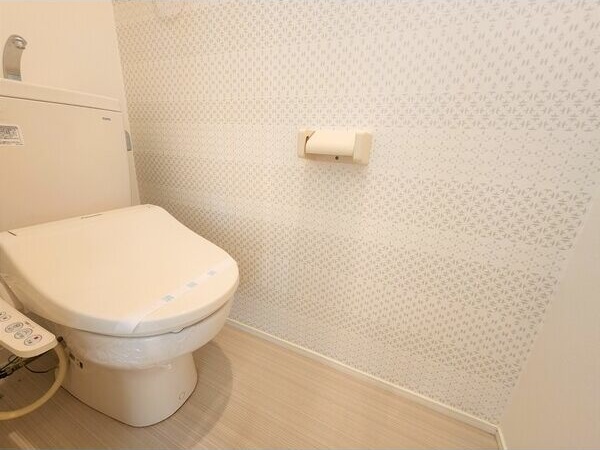 ＪＲ東西線 御幣島駅 徒歩9分 3階建 築10年のトイレ写真