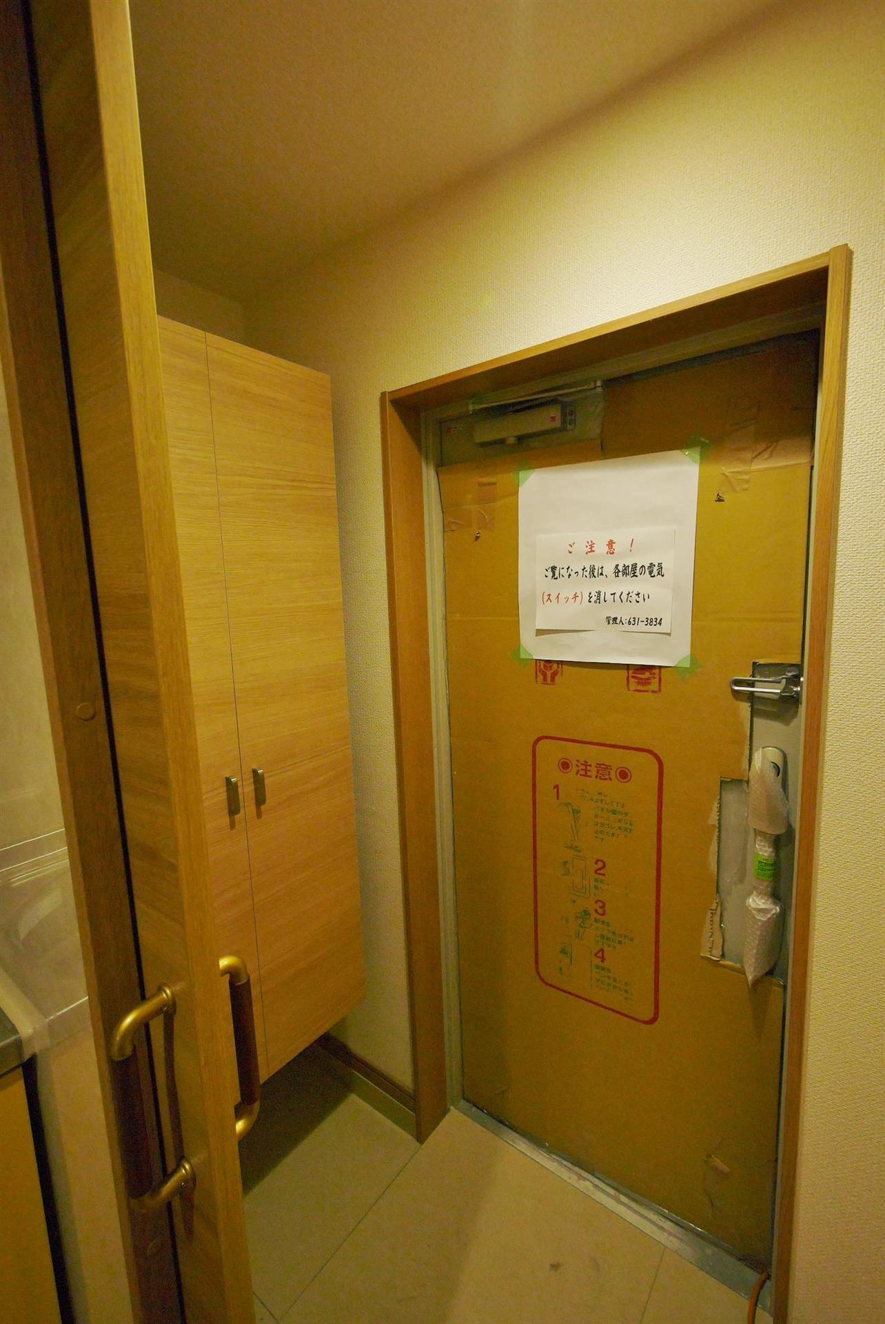 古船場タカヤコーポレーションビルの玄関写真