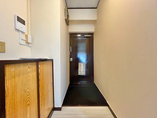 マンション新川の玄関写真