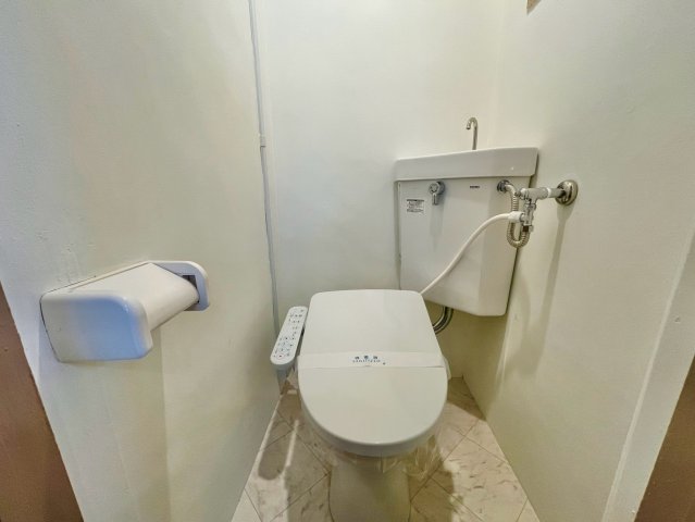 マンション新川のトイレ写真