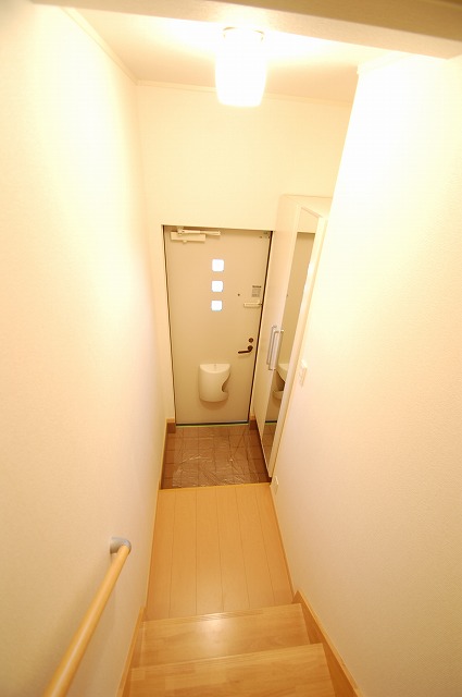 玄関　下駄箱付いています。