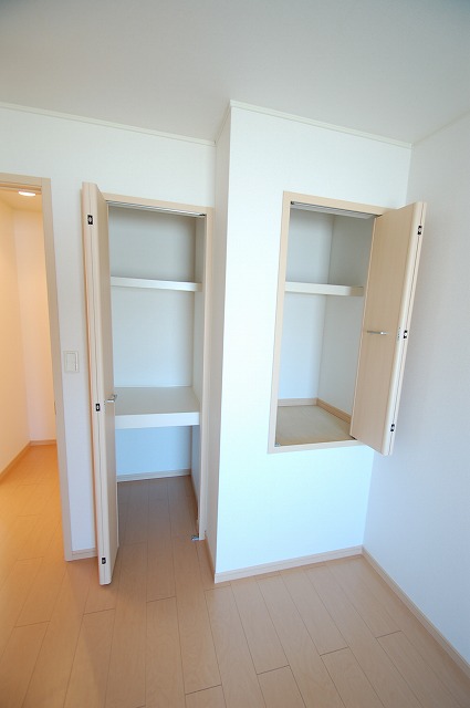 その他設備　洋室5.8帖収納