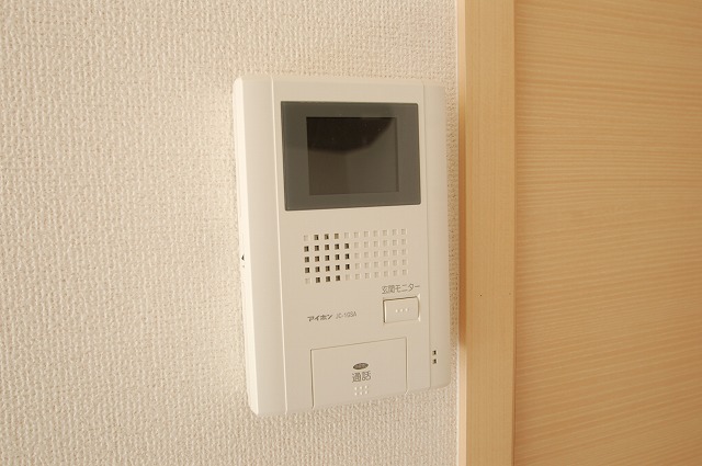 セキュリティ　TVドアホン付いています。