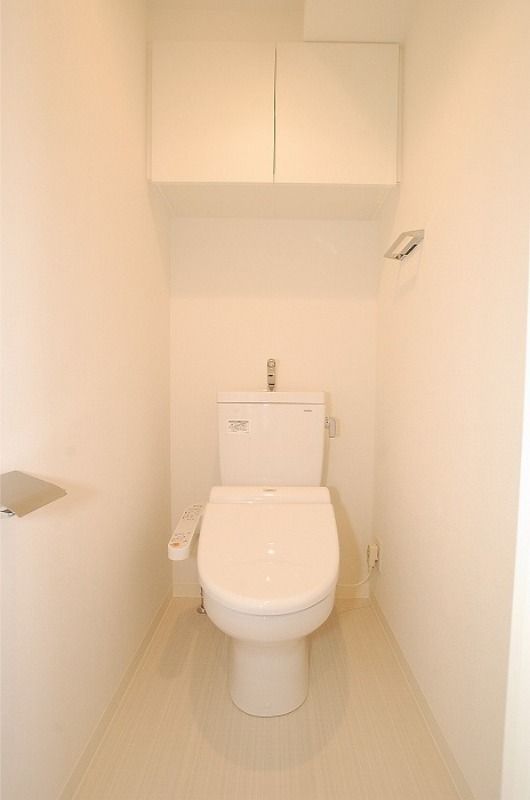 小田急線 生田駅 徒歩3分 5階建 築14年のトイレ写真