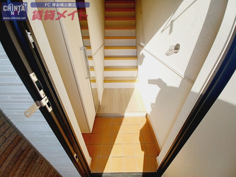 フォレスト A棟の玄関写真