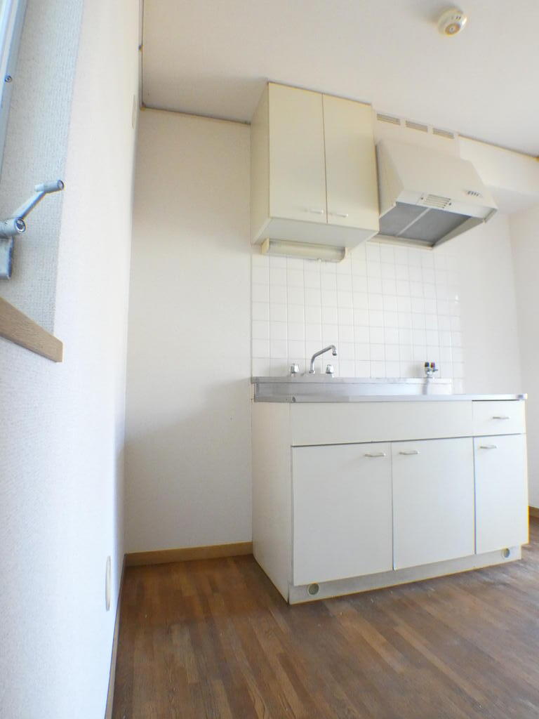 キッチン　同建物他の部屋の写真です。