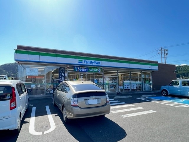 コンビニ　ファミリーマート 茂庭店（コンビニ）まで900m