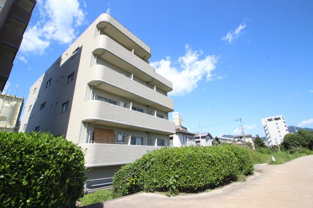 リバーハイム古市の外観写真