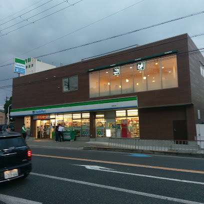 コンビニ　ファミリーマート 岸部中店（コンビニ）まで714m
