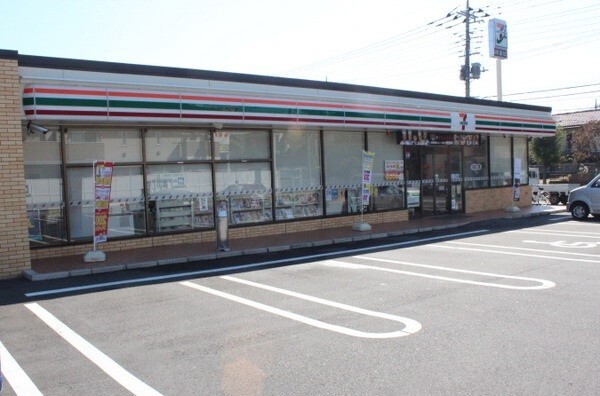 コンビニ　セブンイレブン日野東平山２丁目店（コンビニ）まで517m
