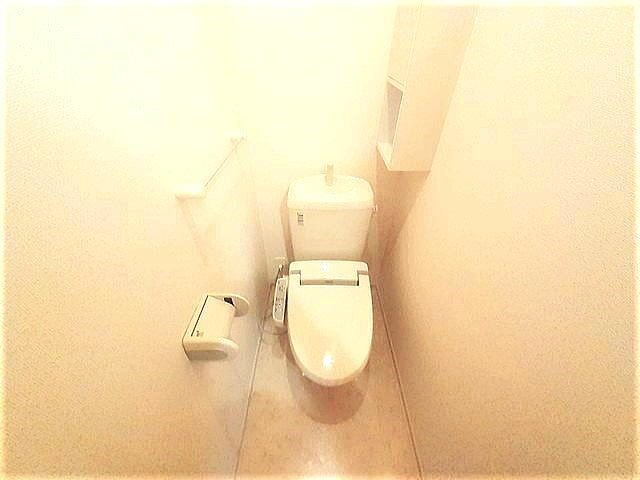 トイレ　コンパクトで使いやすいトイレです