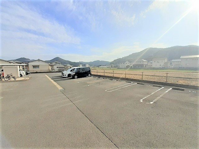 駐車場　駐車場です