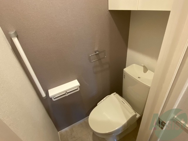 トイレ　トイレにはウォシュレットが設置済みですね