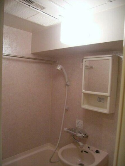 バス・シャワールーム　※別部屋参考写真