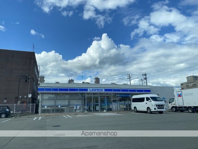 コンビニ　ローソン（コンビニ）まで427m