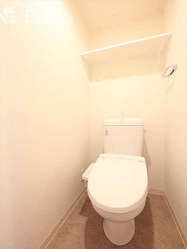地下鉄東山線 新栄町駅 徒歩1分 15階建 築6年のトイレ写真