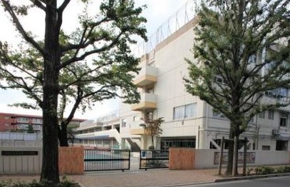 小学校　練馬区立練馬第三小学校（小学校）まで180m