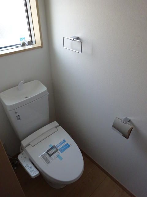 ウィステリアのトイレ写真