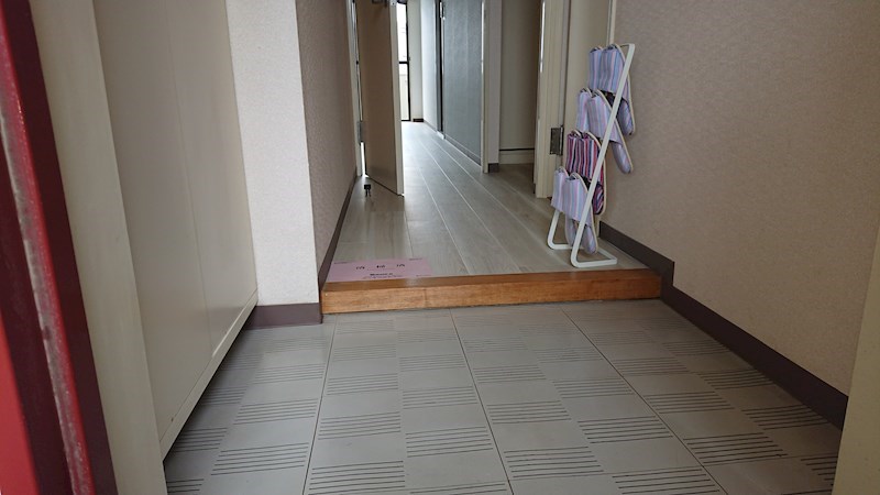 玄関　他号室参照写真