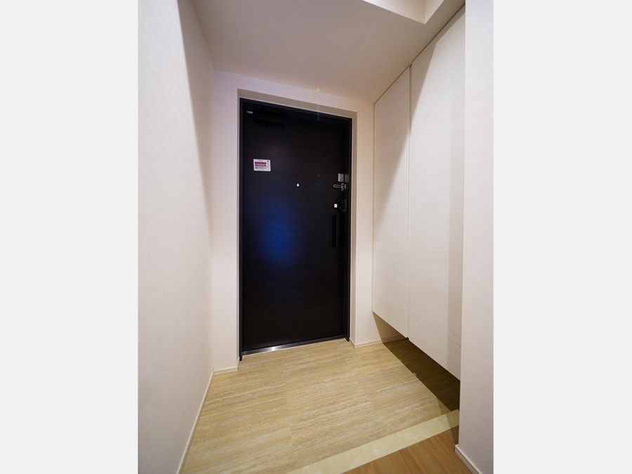 玄関　他部屋参考写真です。