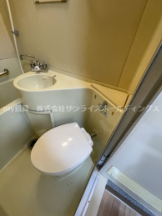 ワールドハウスのトイレ写真