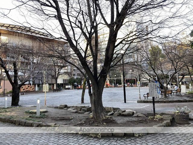 公園　中央区立鉄砲洲児童公園（公園）まで971m