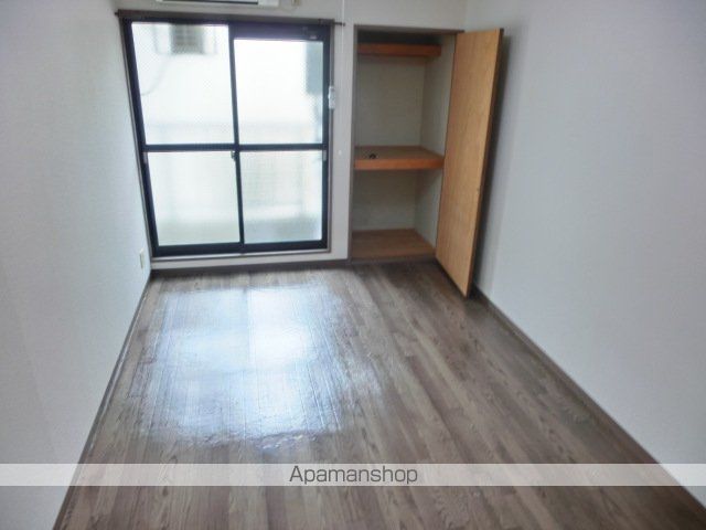 メビウス寝屋川レジデンスeastの居間写真