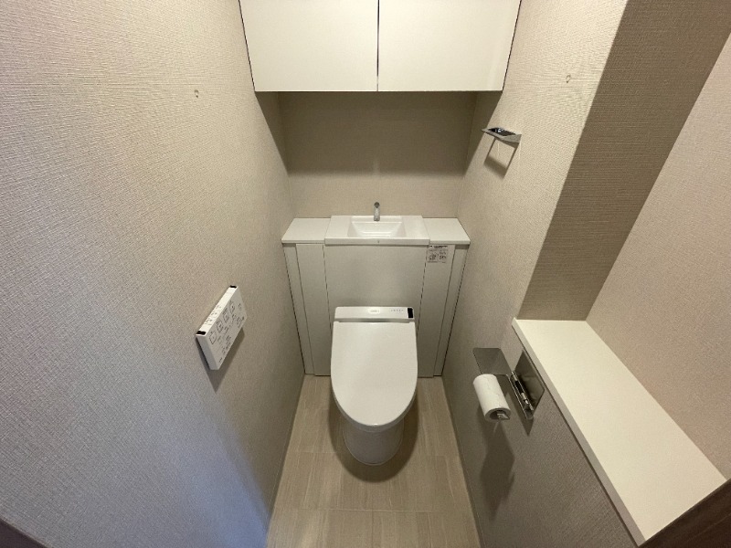 プレサンスロジェ京都西大路のトイレ写真