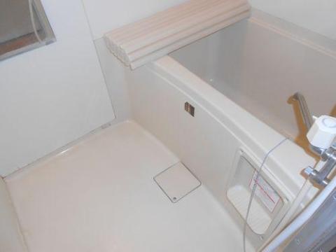 ＪＲ室蘭本線 鷲別駅 徒歩20分 2階建 築35年の風呂写真