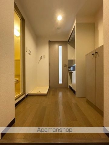東急東横線 武蔵小杉駅 徒歩3分 9階建 築30年の玄関写真