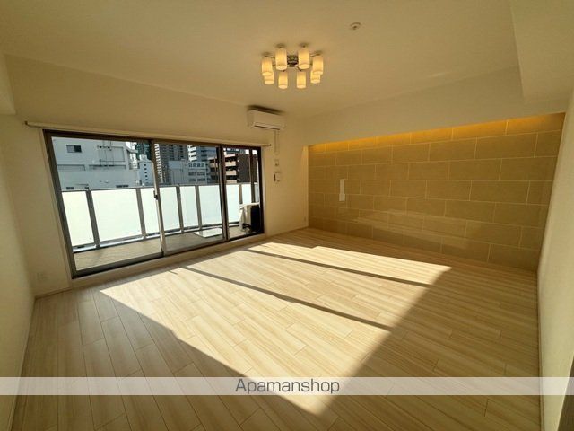 プレジオ梅田の居間写真
