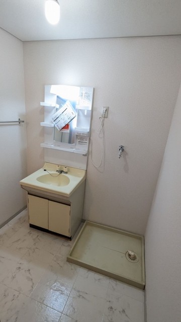 洗面設備　※写真は同タイプの部屋のものです。必ず現地ご確認下さい。