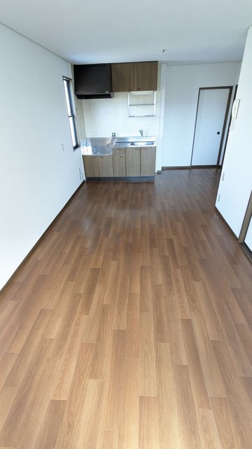 居室・リビング　※写真は同タイプの部屋のものです。必ず現地ご確認下さい。