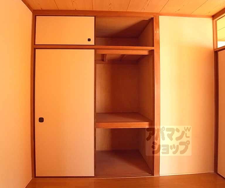 収納　４．５帖の洋室にある収納です。