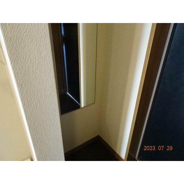 玄関　同仕様写真を含む