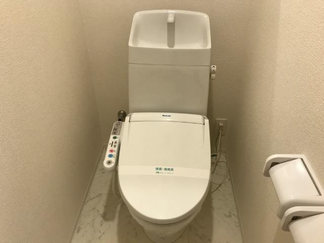 トイレ　シャワー付トイレ