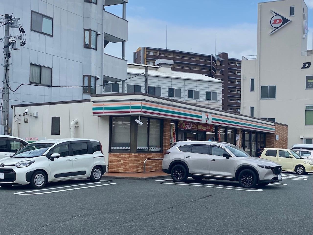 コンビニ　セブンイレブン上熊本2丁目店（コンビニ）まで184m