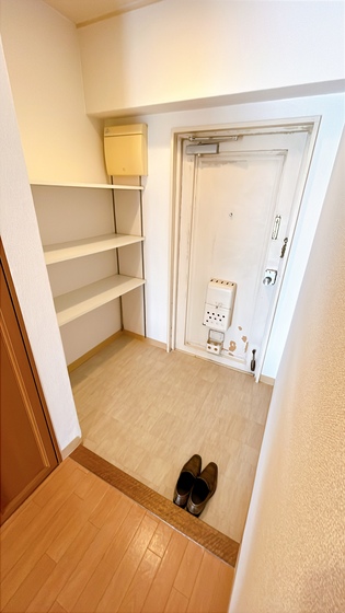 玄関　他号室のお写真です