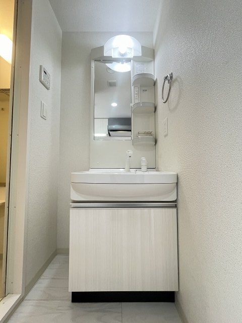 洗面設備　脱衣スペースもあります
