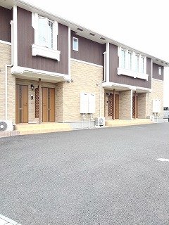 エントランス　ゆとりのあるエントランスです