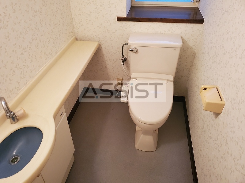 都営浅草線 馬込駅 徒歩11分 2階建 築35年のトイレ写真